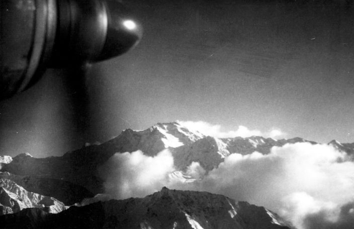 Abb. 35 | Flug über den Himalaya mit Nanga Parbat (Foto, 24.12.1967). Foto: Heinz Hirthe