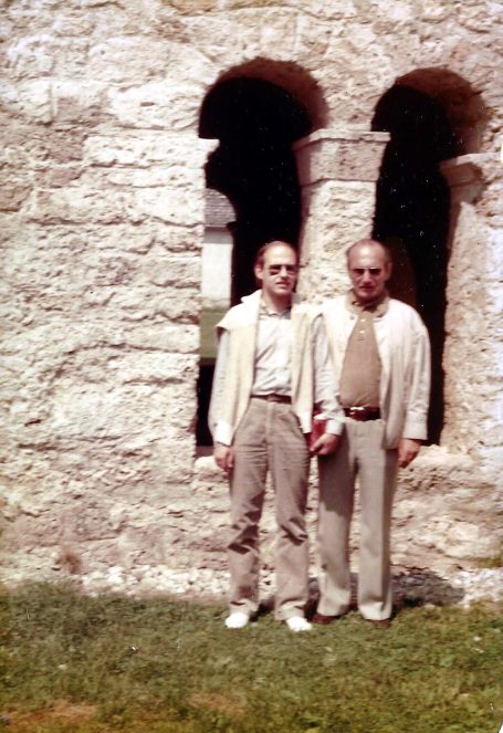 Abb. 47 | Thomas und Heinz Hirthe bei einem Ausflug in Frauenchiemsee (Foto, 1980). Foto: Gertrud Hirthe