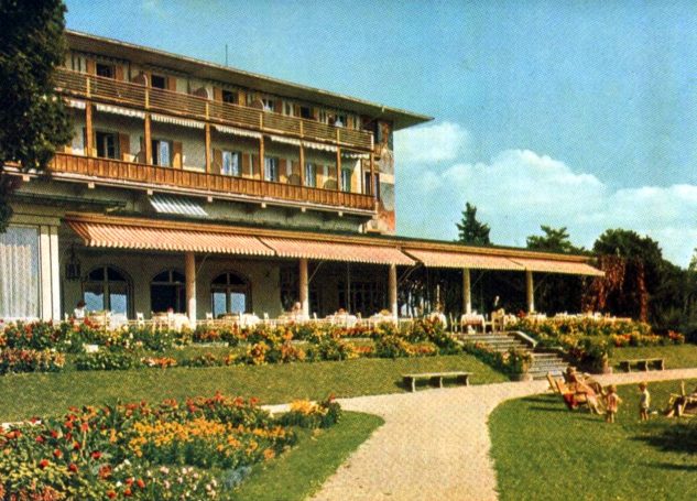 Abb. 42 | Hotel Kaiserin Elisabeth in Feldafing (Postkarte, 1970er Jahre). Foto: Archiv Thomas Hirthe
