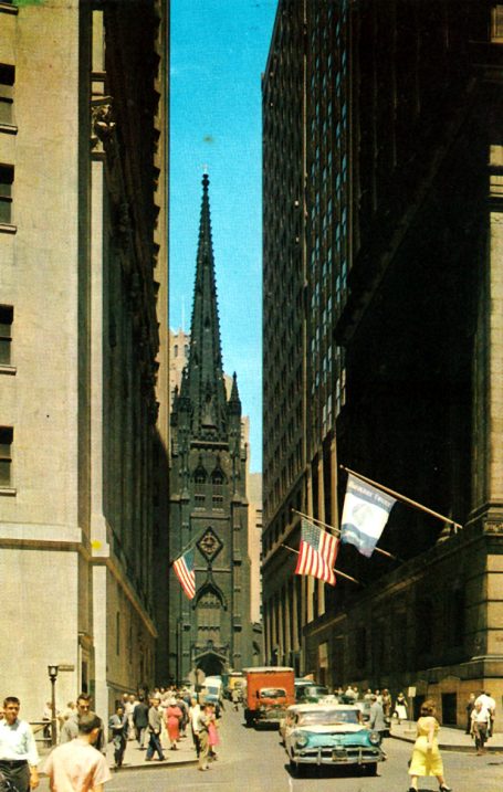 Abb. 34 | Wall Street mit Trinity Church in New York (Postkarte, 1961)